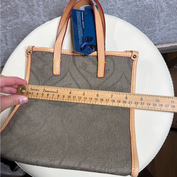 Dooney and Bourke NWT Canvas and Leather Tote Lunch Bag In mushroom - Picture 6 of 7